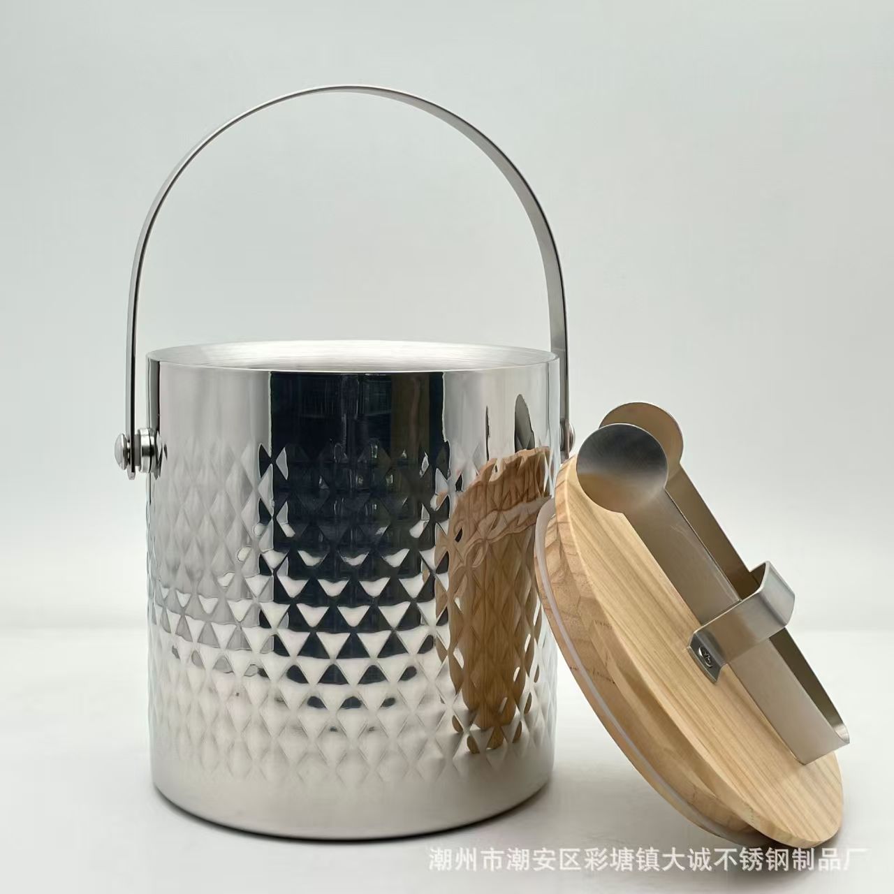 Diamond-patterned double-wall stainless steel ice bucket