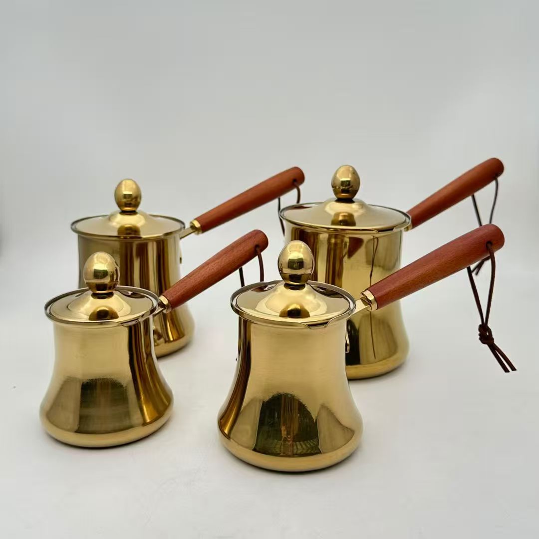 Stainless steel spill-proof milk pitcher
