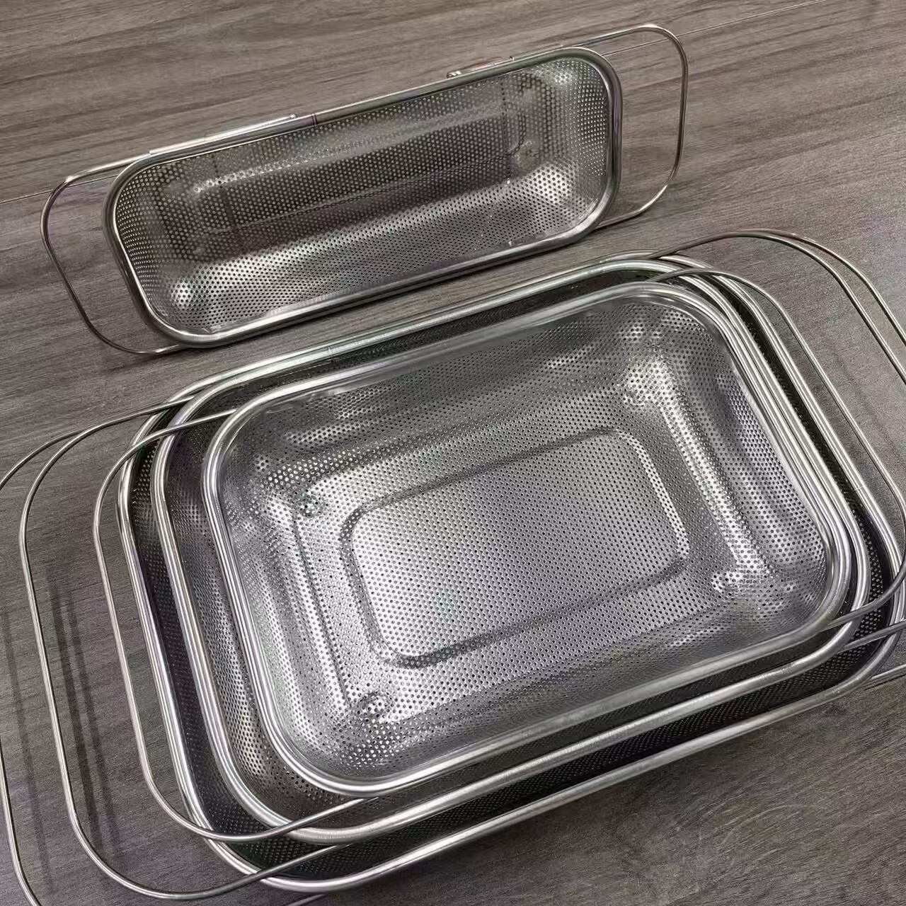 Expandable Fine Hole Drain Basket