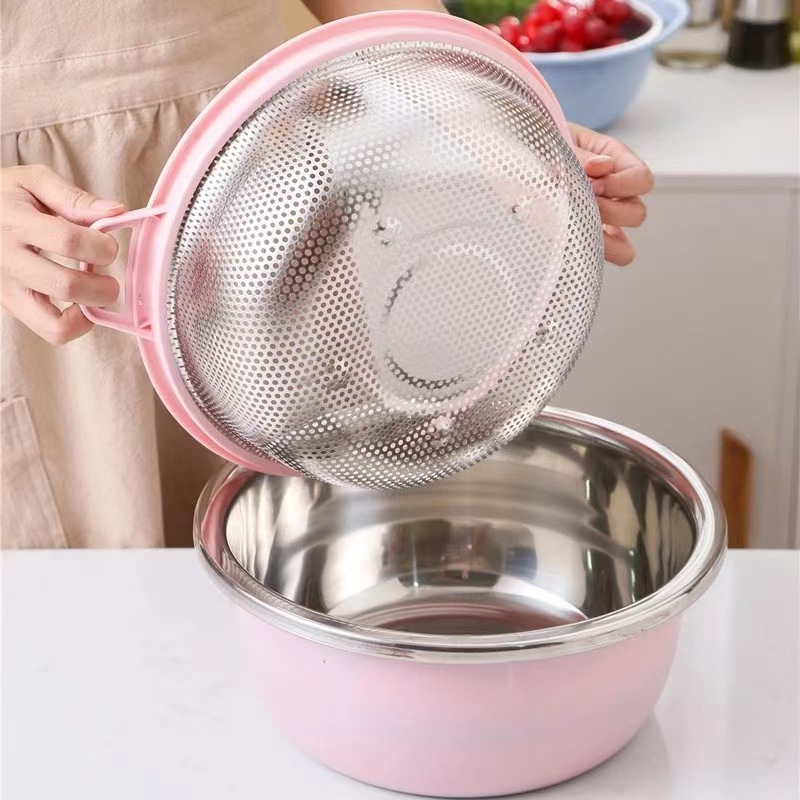 Round Fine Hole Basket with Plastic Rim