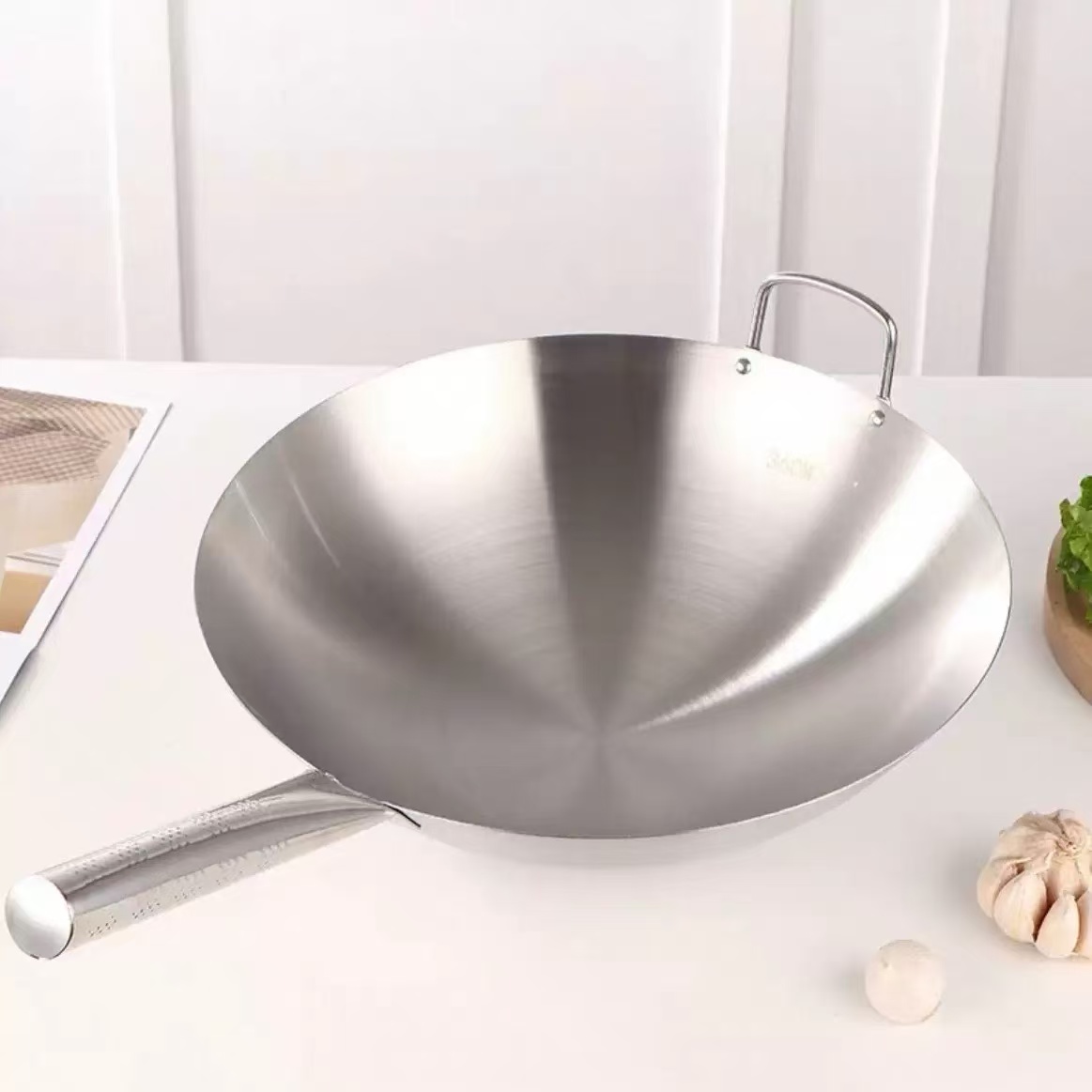 Single-grip stainless steel woks