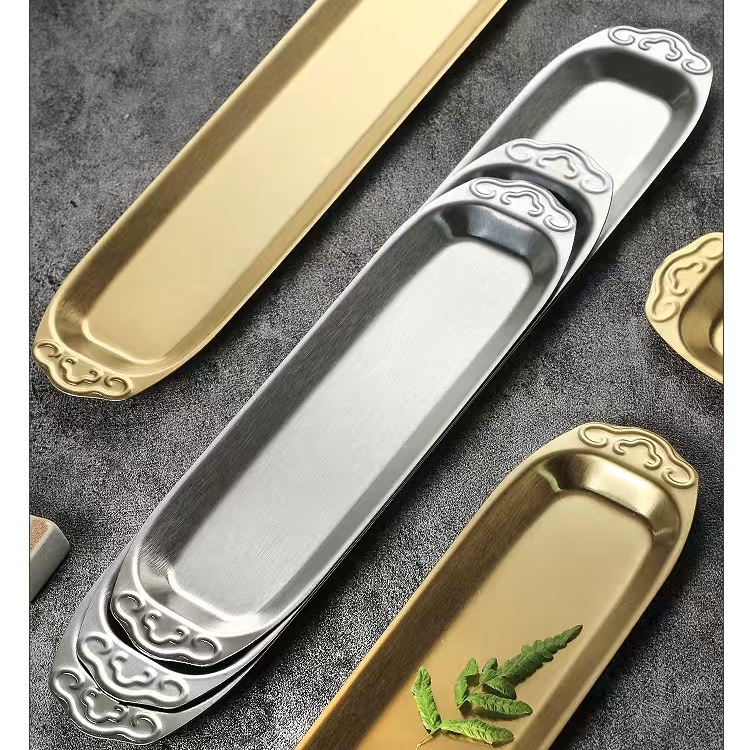 rectangular pastry plate