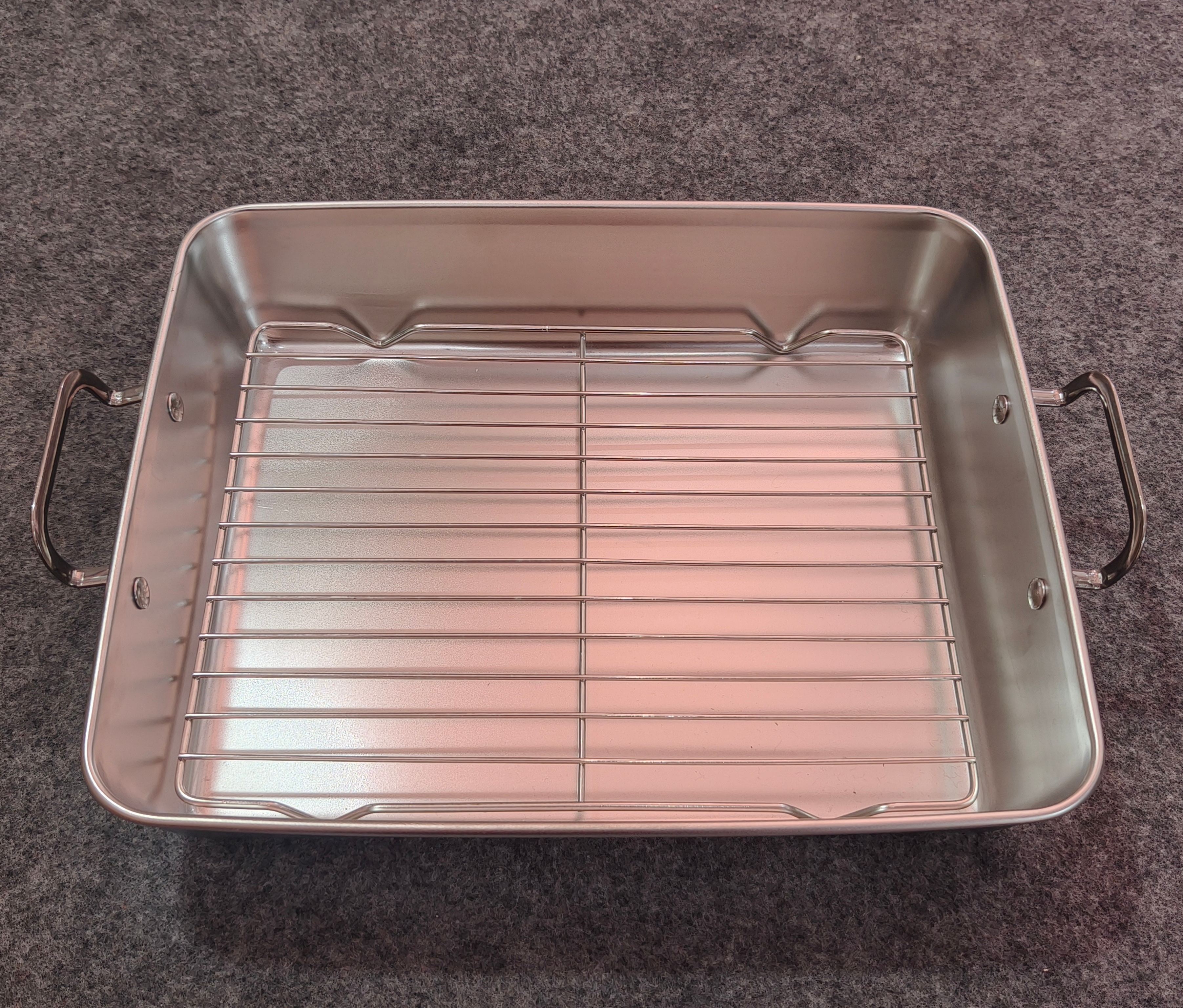 Square oil filter tray